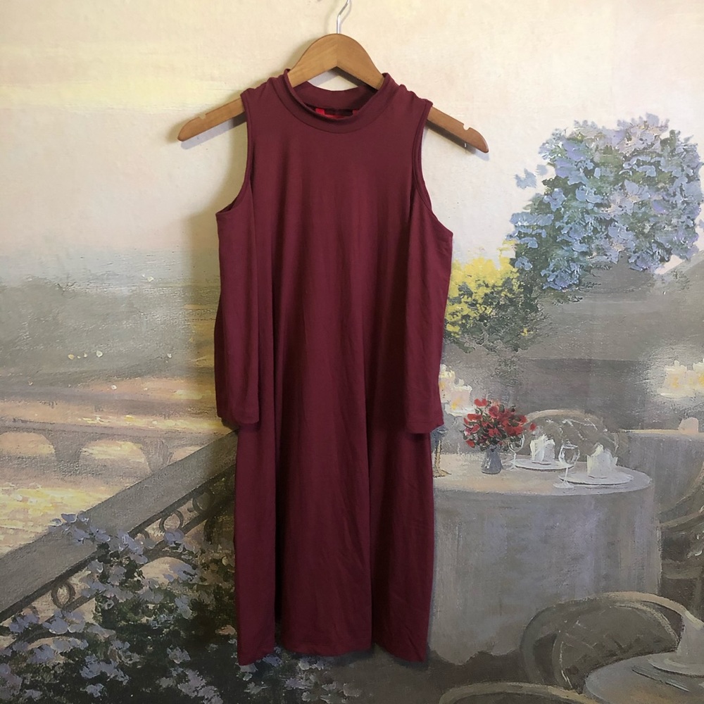 🌼2/$15🌼 Cold shoulder dress